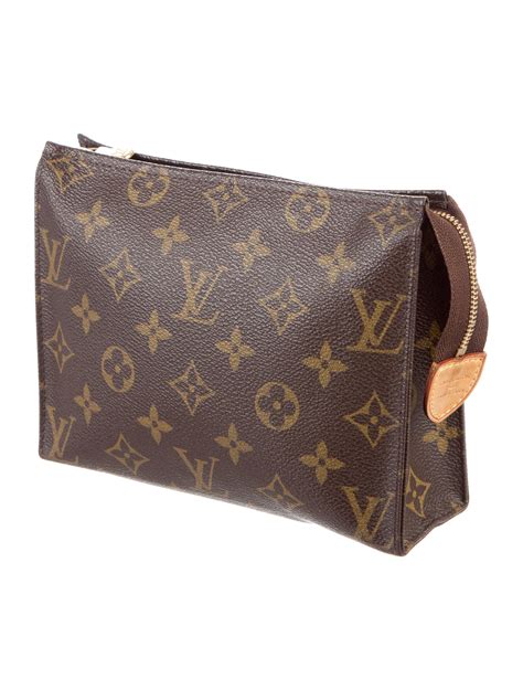 toilettasje louis vuitton|Trio Toiletry Pouch in LV Monogram .